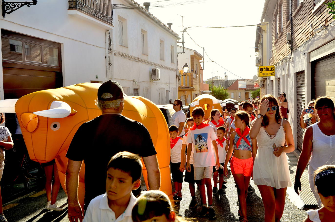Los vecinos se volcaron en la gran novedad de las fiestas patronales de San Roque este año.