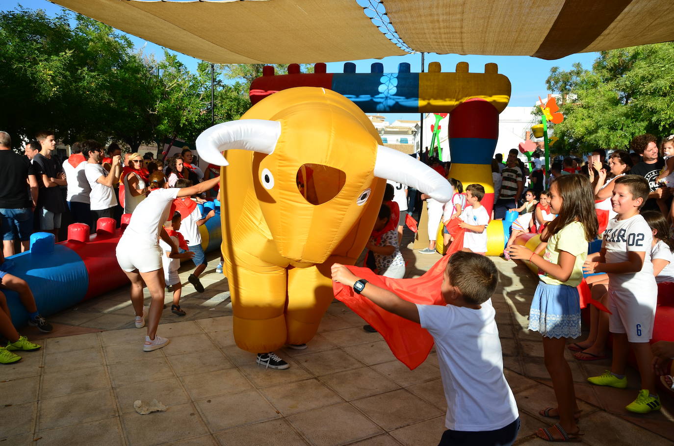 Los vecinos se volcaron en la gran novedad de las fiestas patronales de San Roque este año.
