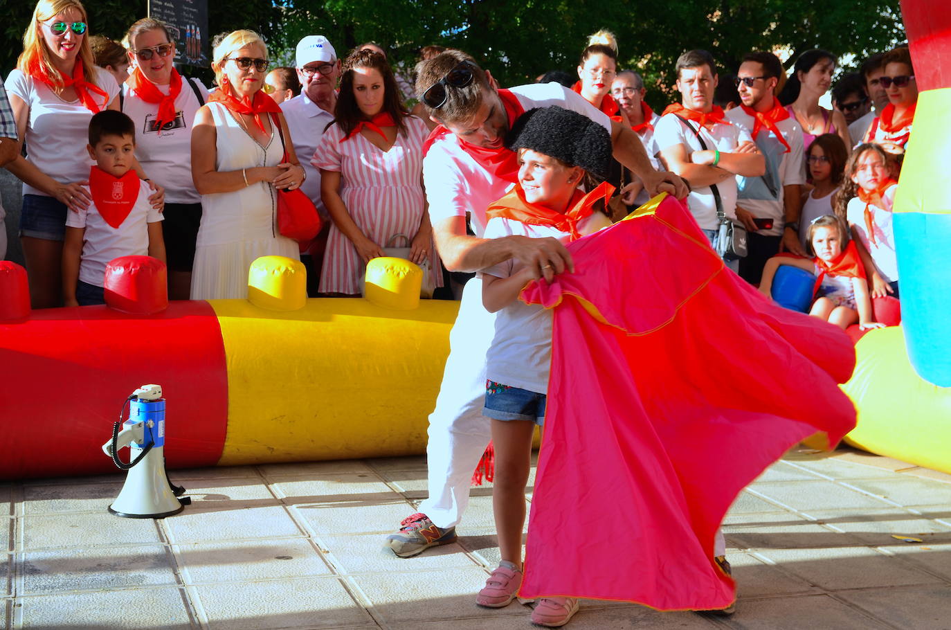 Los vecinos se volcaron en la gran novedad de las fiestas patronales de San Roque este año.