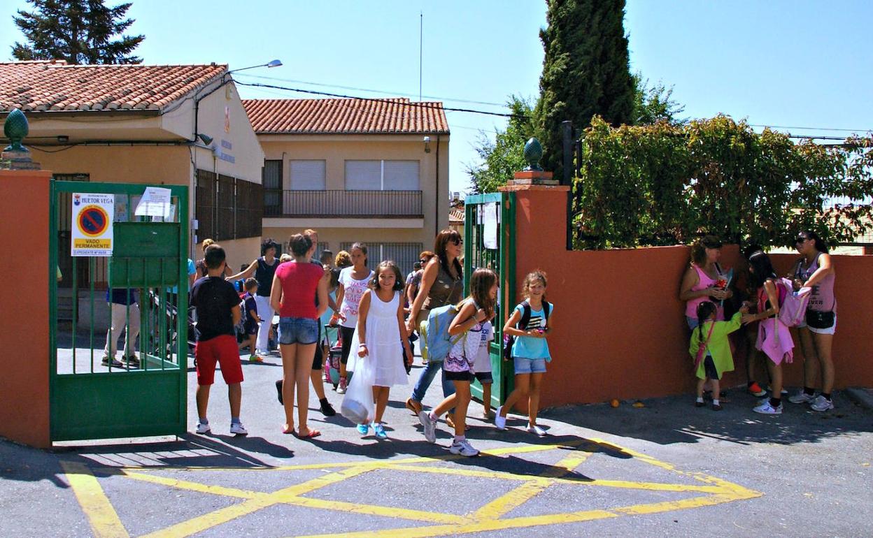 El Ayuntamiento ofrece becas de cara al inicio del curso desde hace varios años.
