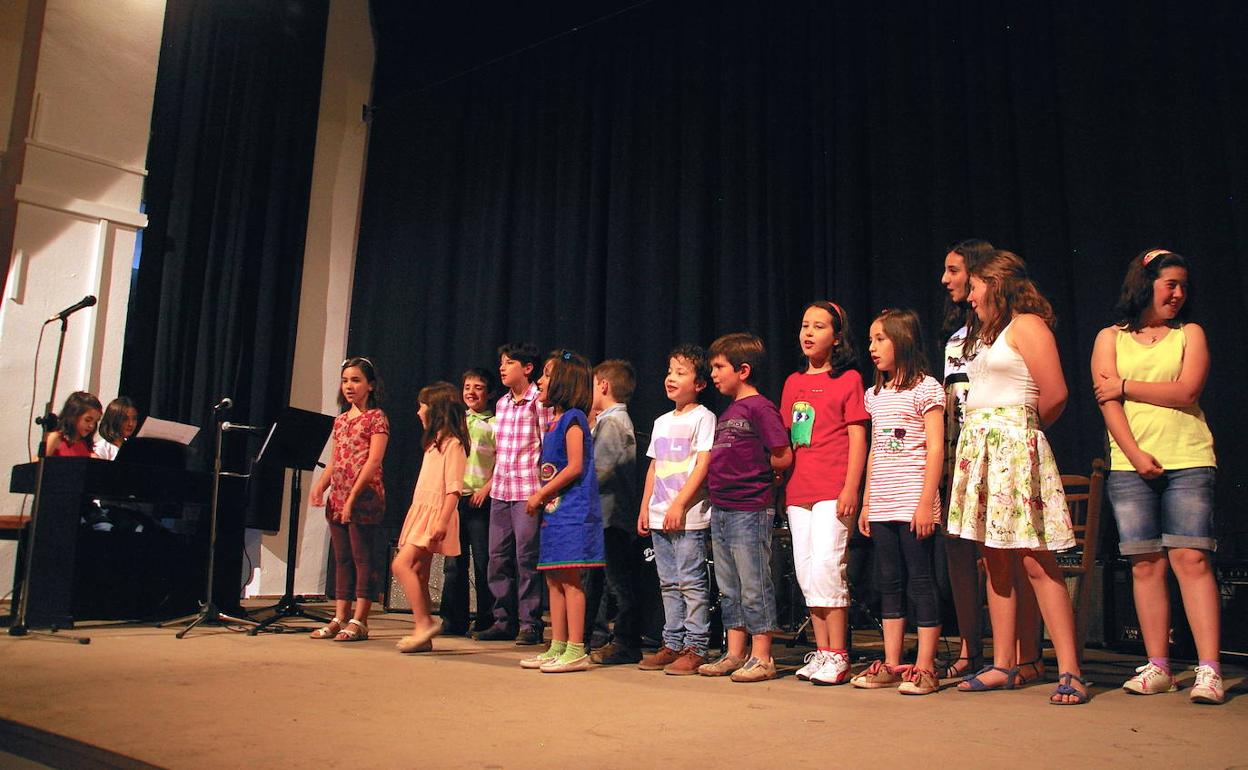 La Escuela de Música y Danza de Huétor Vega echa a andar