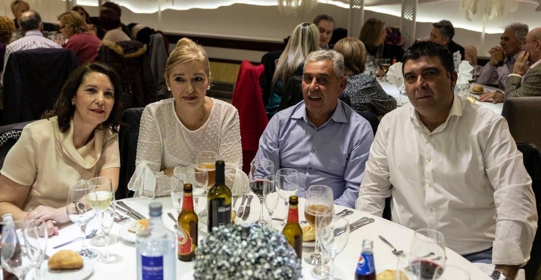 Fotos: La cena del grupo virtual 'No eres de Huétor Vega si no...'