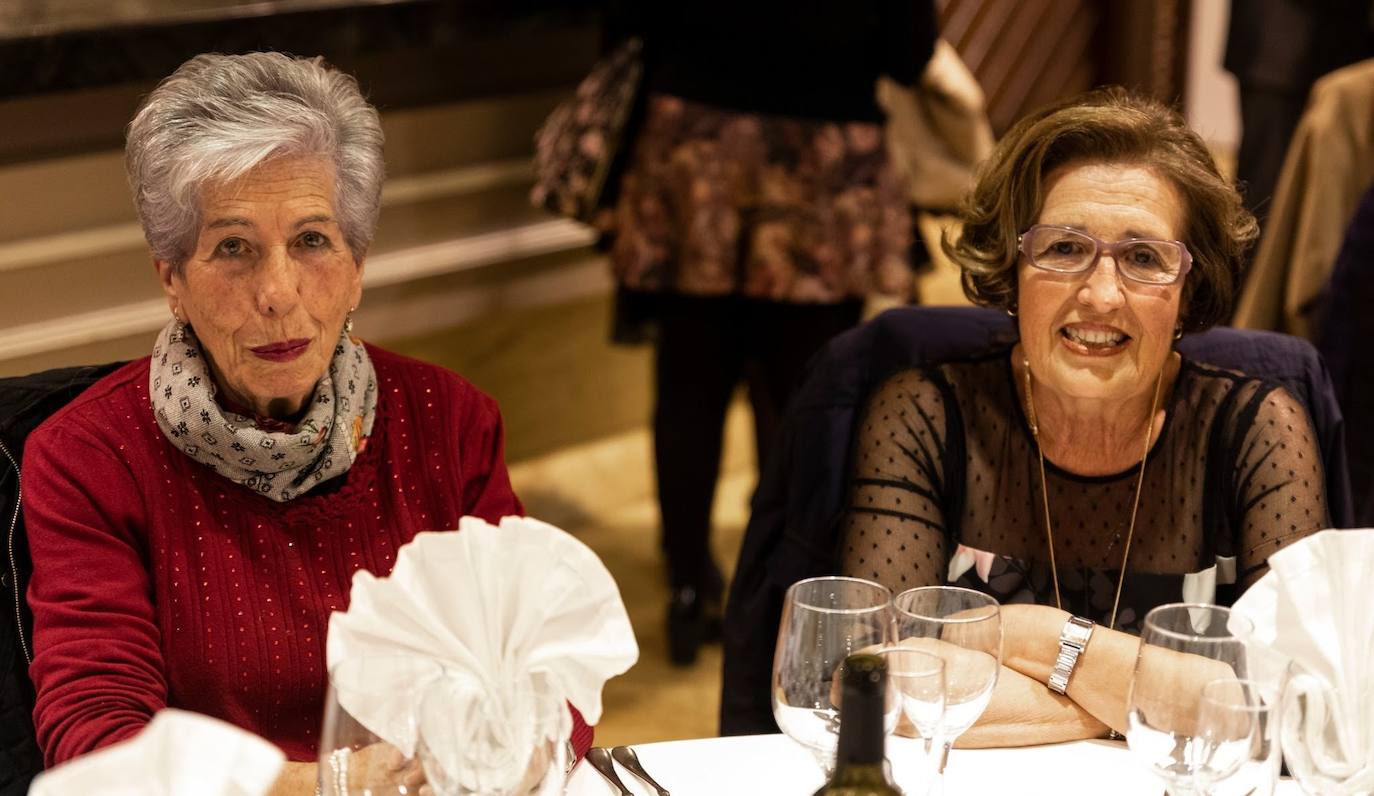 Fotos: La cena del grupo virtual &#039;No eres de Huétor Vega si no...&#039;