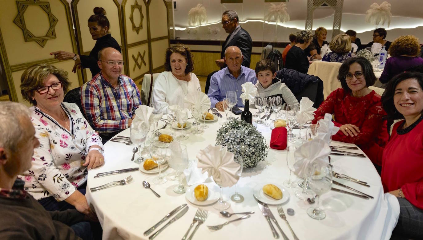 Fotos: La cena del grupo virtual 'No eres de Huétor Vega si no...'