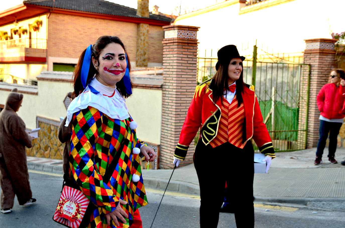 Fotos: Reyes Magos y personajes fantásticos en Huétor Vega