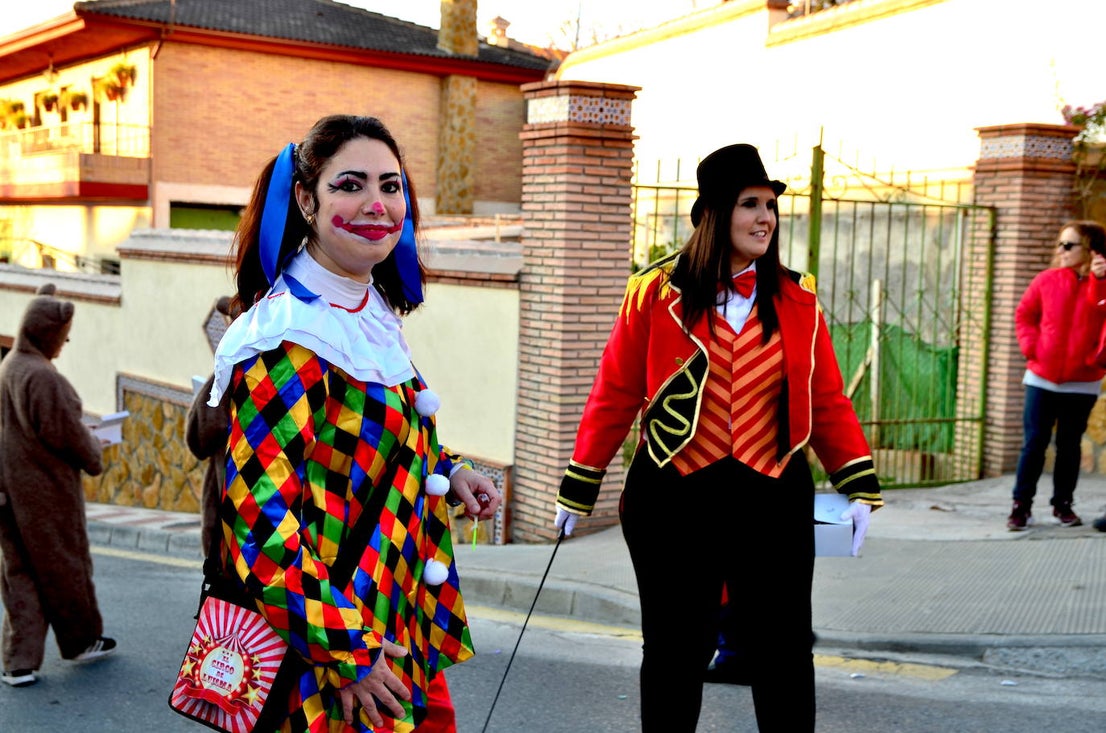 Fotos: Reyes Magos y personajes fantásticos en Huétor Vega