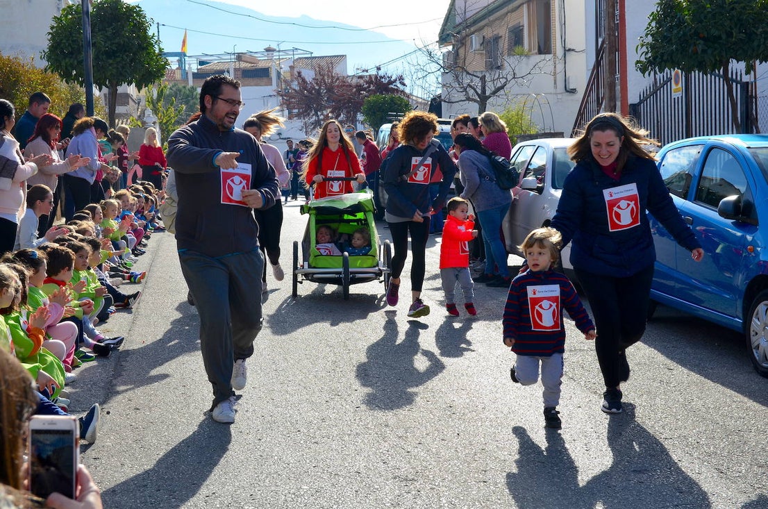 Fotos: Día de la Paz en el Mariana Pineda de Huétor Vega