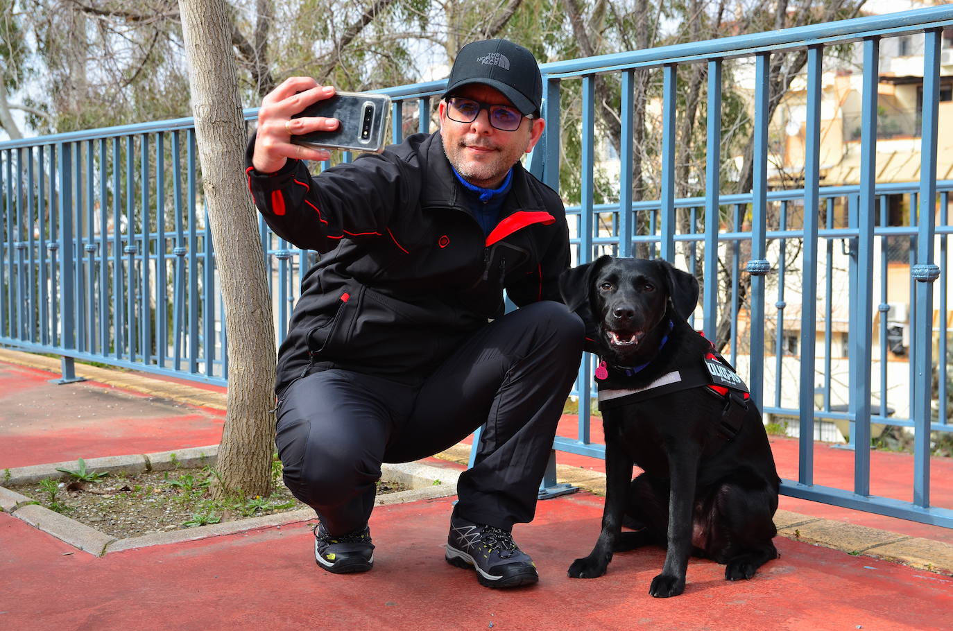 Fotos: Las mascotas de Huétor Vega dan el salto por un muicipio más limpio