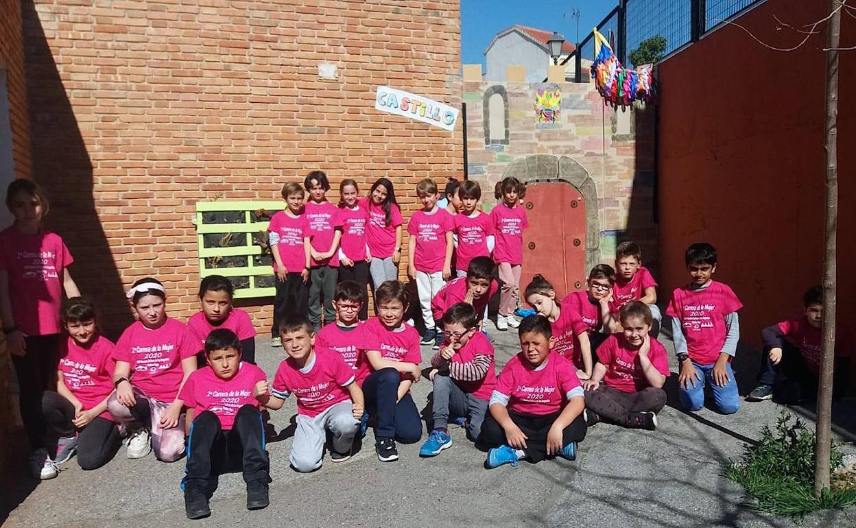 Las camisetas de este año sustituyen el morado por el rosa.