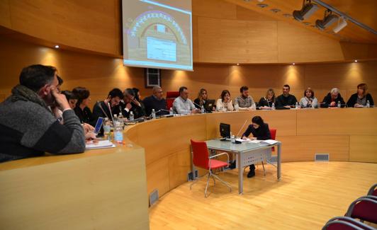 Último pleno ordinario de Huétor Vega, en enero.