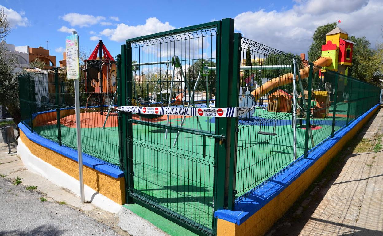 Parque en la zona de La Nava, precintado.