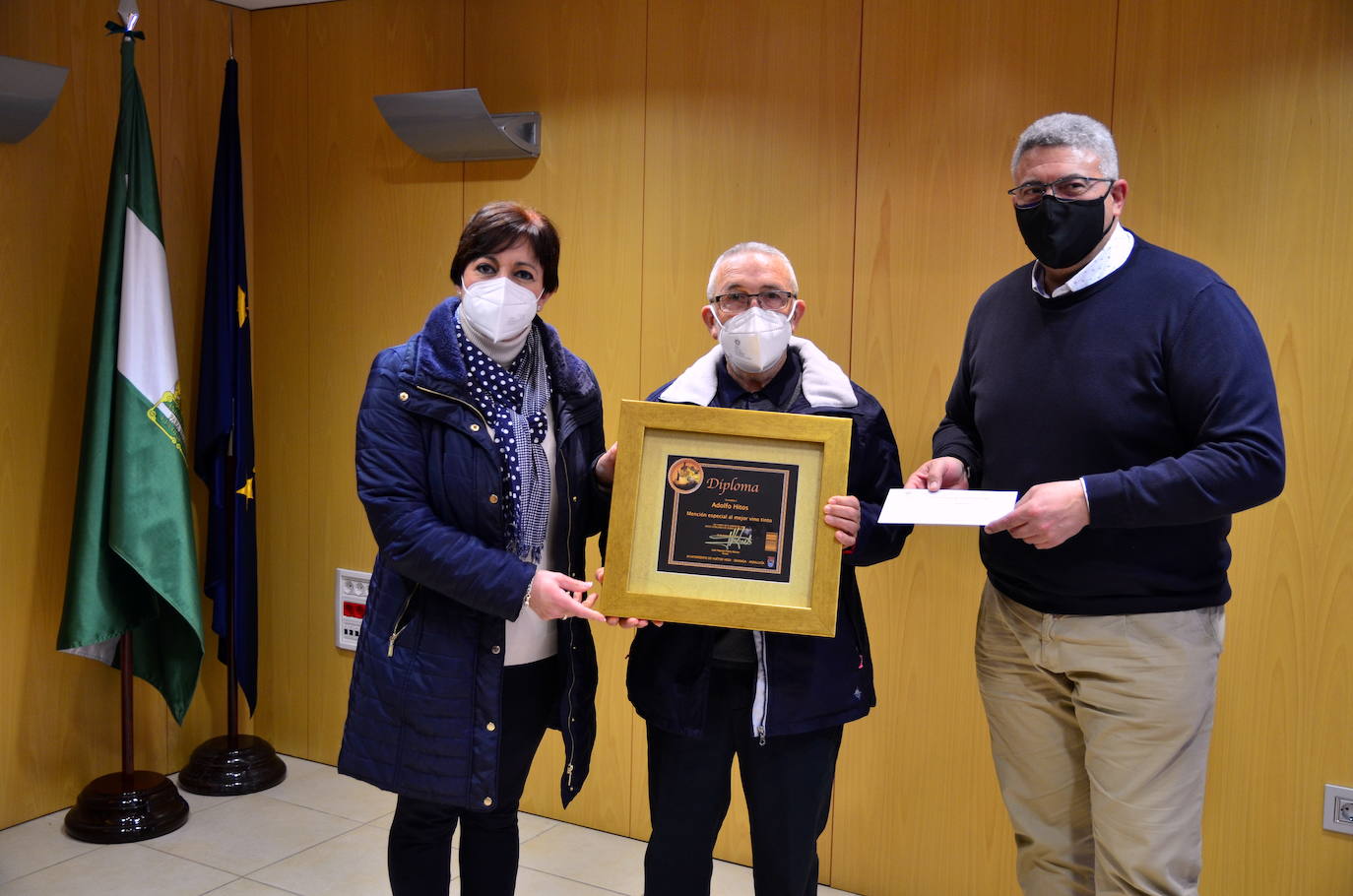 Adolfo Hitos, mención especial al vino tinto.