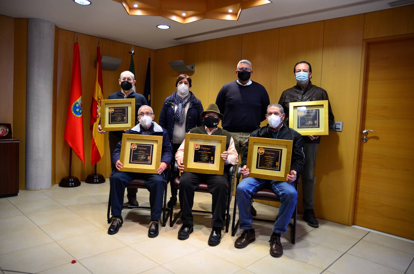 Los premiados, en el Ayuntamiento de Huétor Vega.