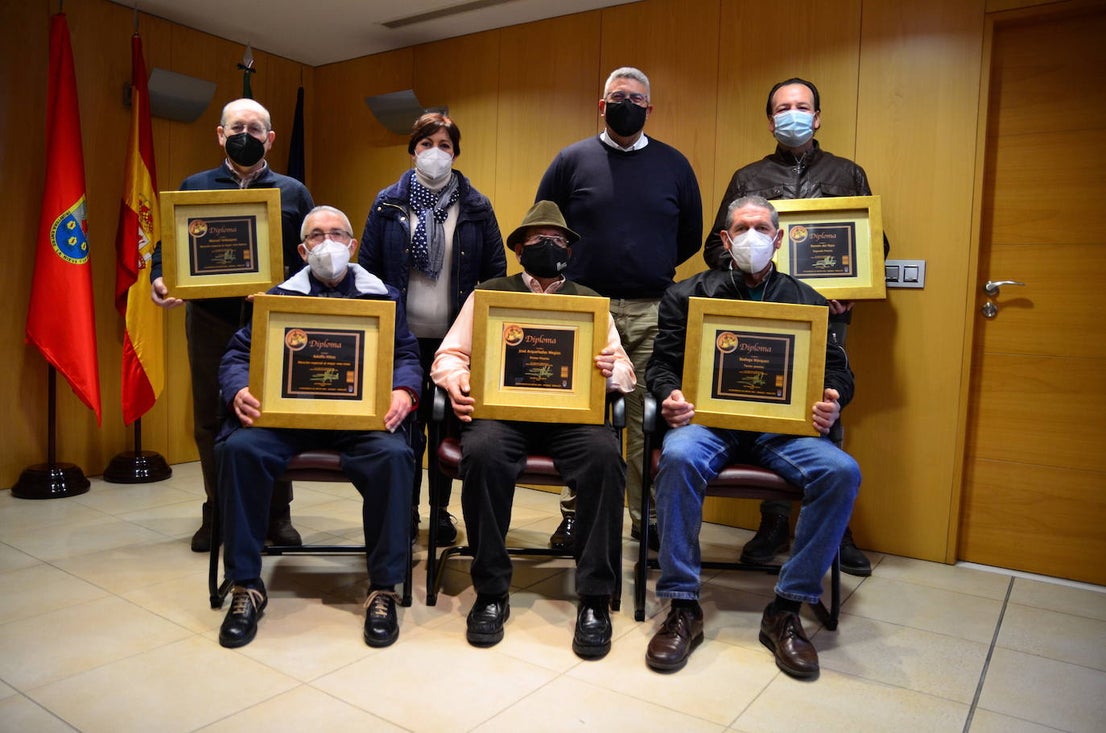 Los premiados, en el Ayuntamiento de Huétor Vega.