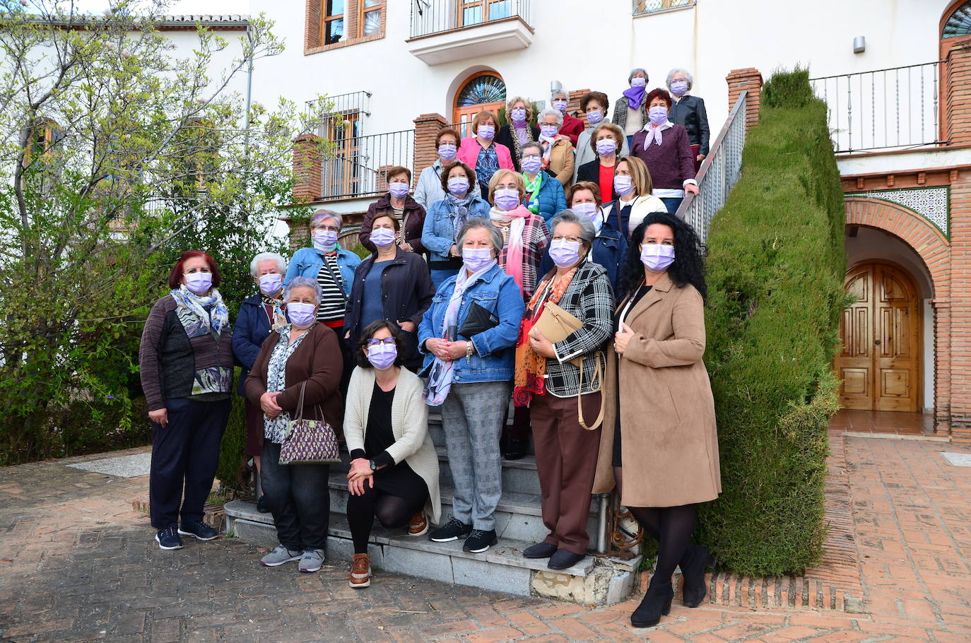 Lectura poética de la asociación de mujeres Vesci en Huerta Cercada.