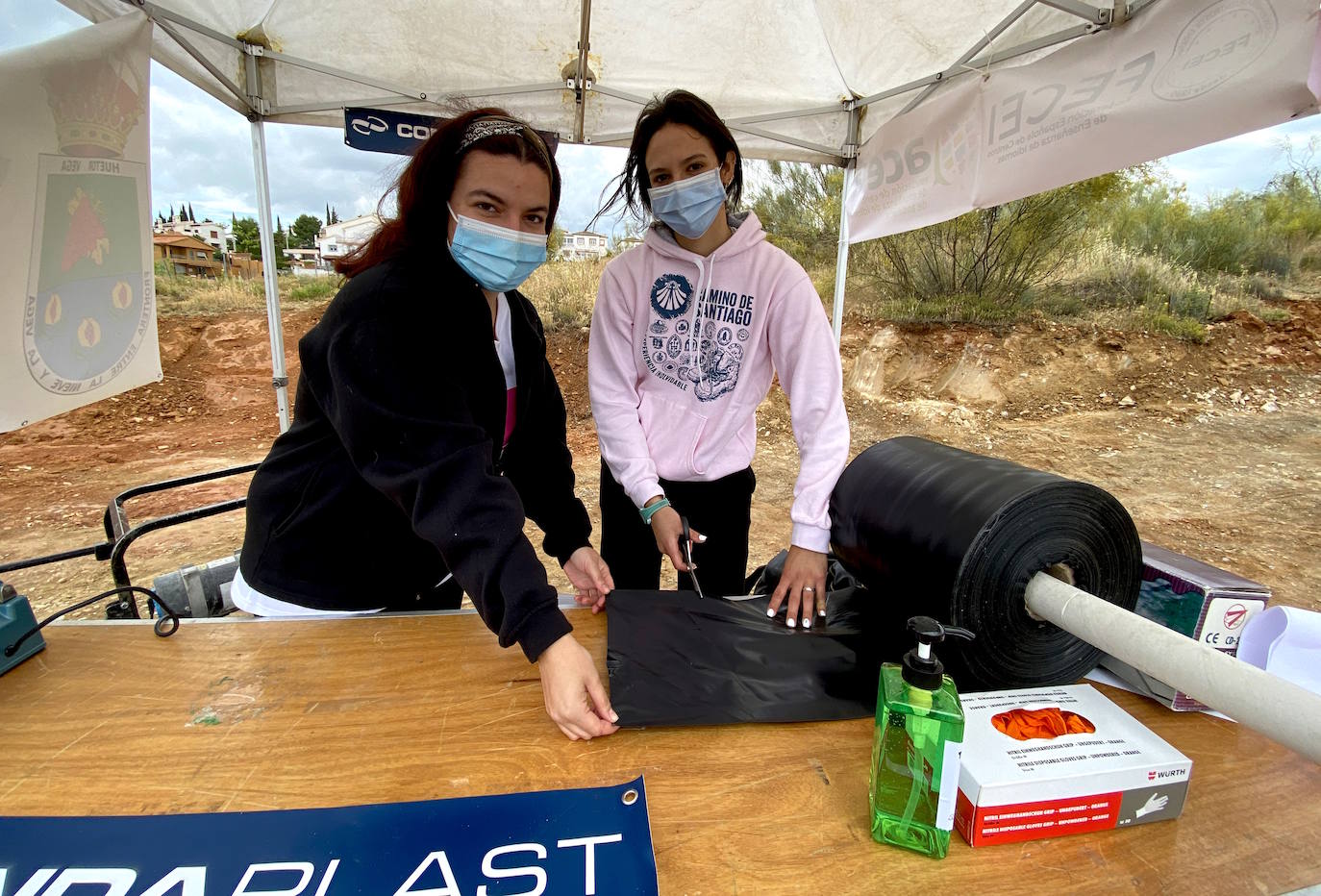 Huétor Vega se vuelca un año más en la siembra de árboles con Operación Encina.
