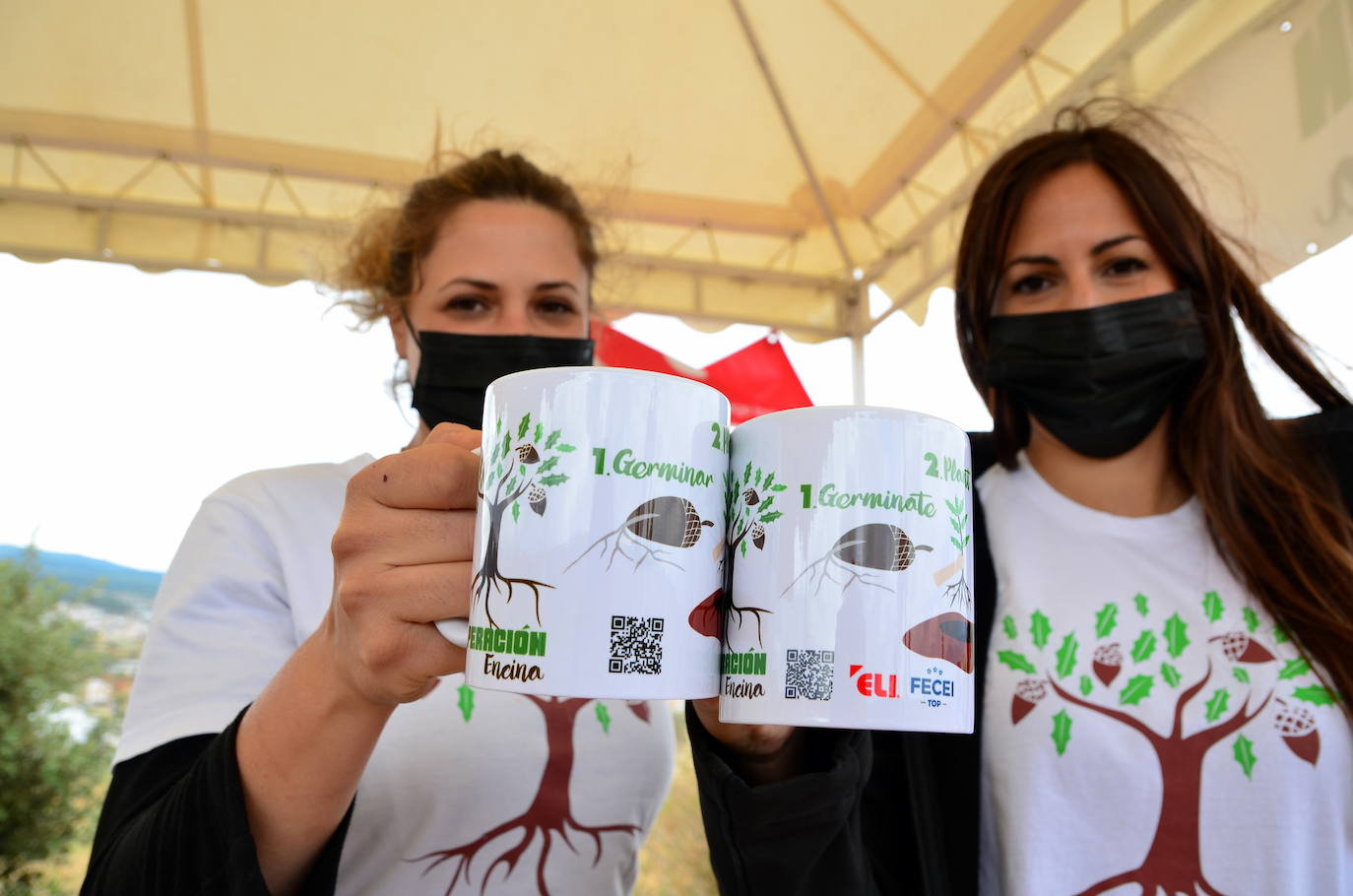 Huétor Vega se vuelca un año más en la siembra de árboles con Operación Encina.