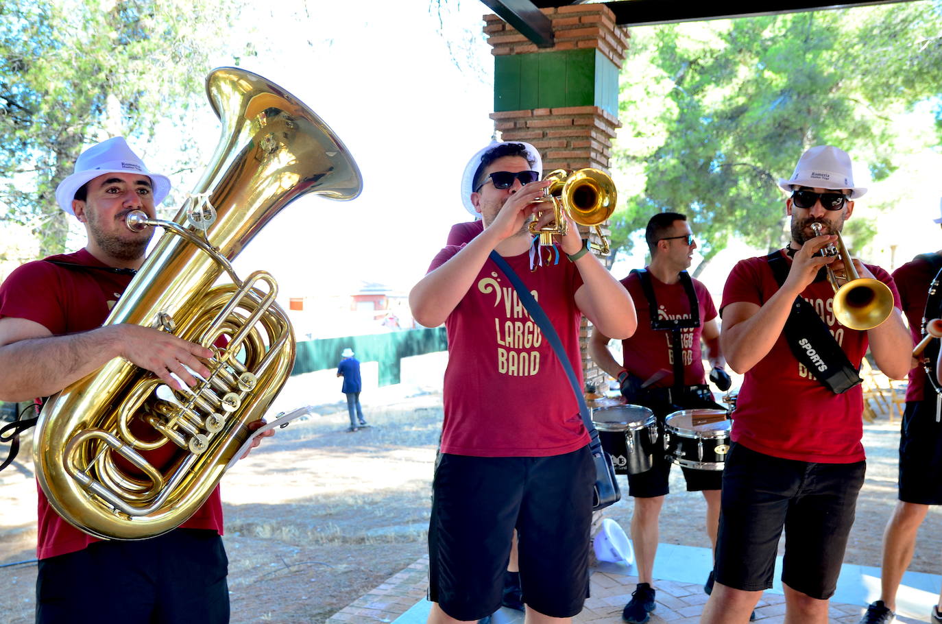 Fotos: Churros, chocolate y charanga en Huétor Vega