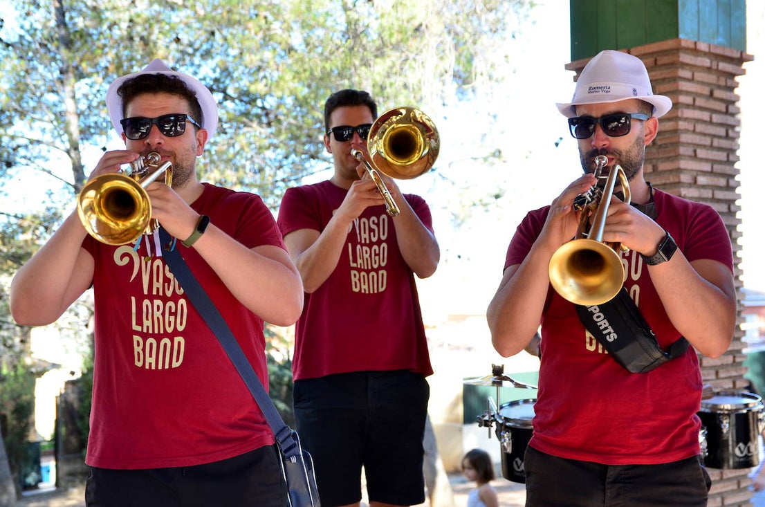 Fotos: Churros, chocolate y charanga en Huétor Vega
