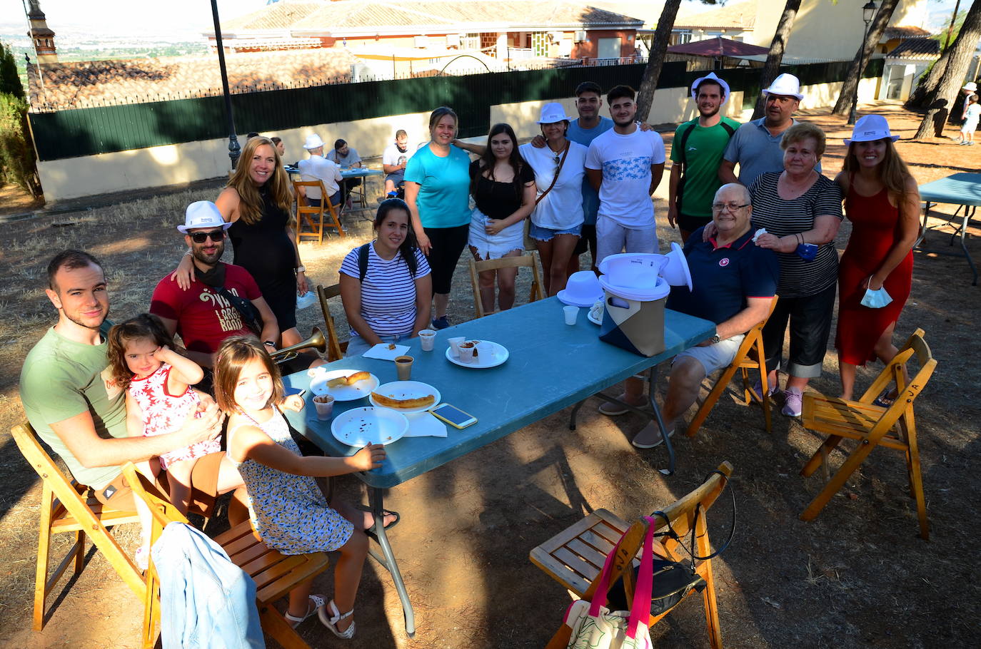 Fotos: Churros, chocolate y charanga en Huétor Vega