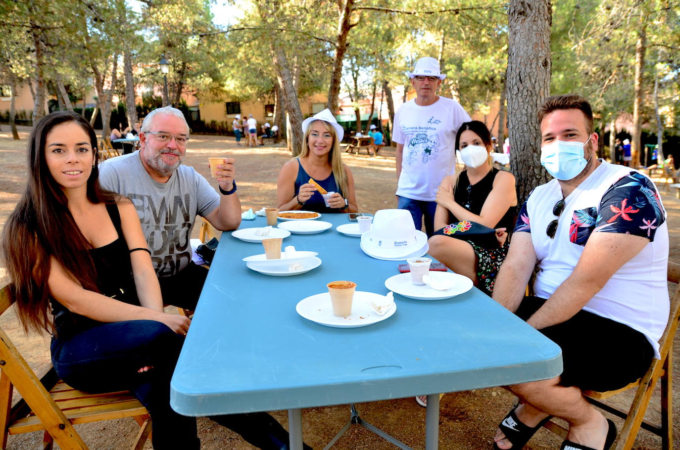 Fotos: Churros, chocolate y charanga en Huétor Vega