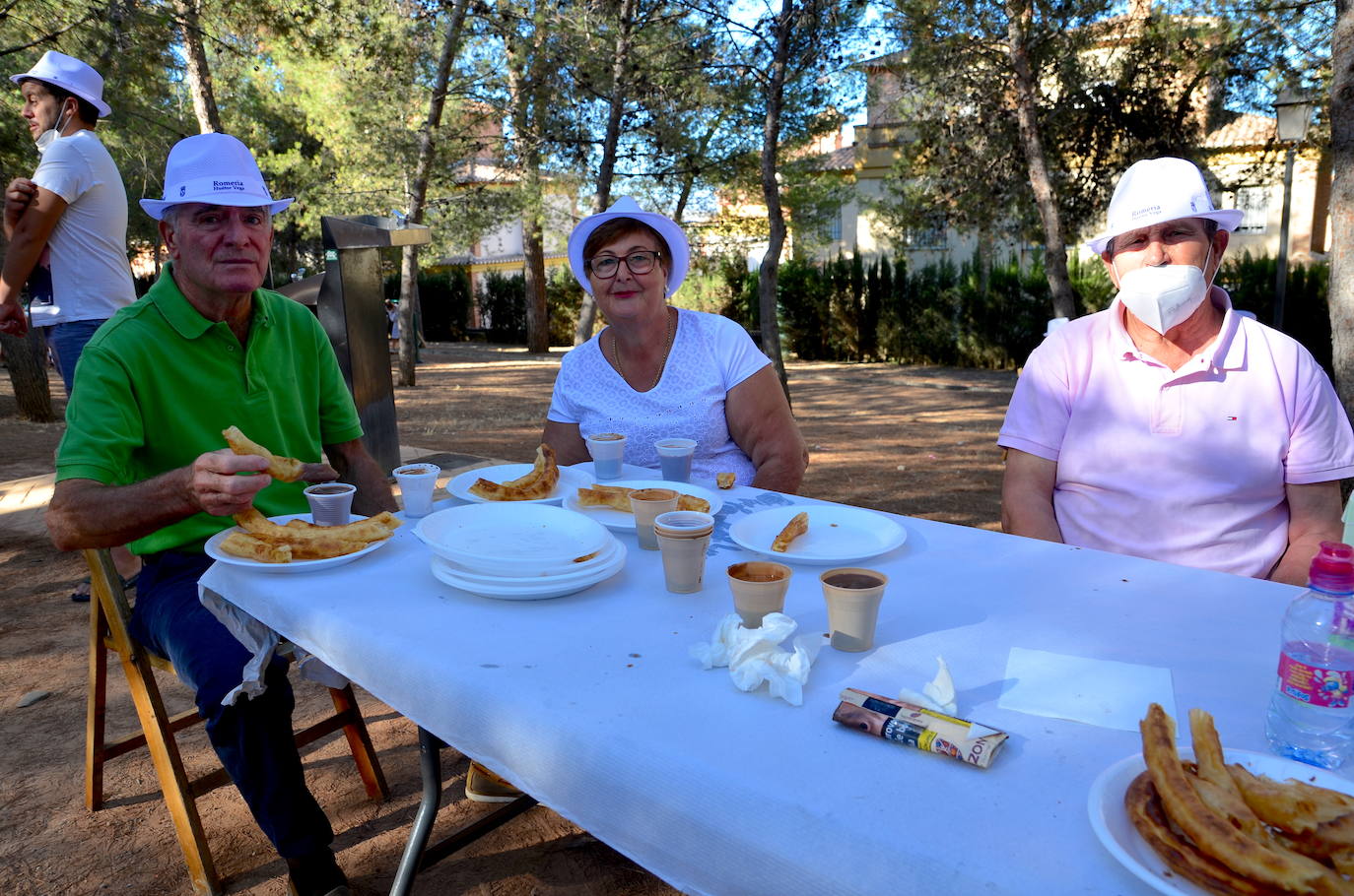 Fotos: Churros, chocolate y charanga en Huétor Vega