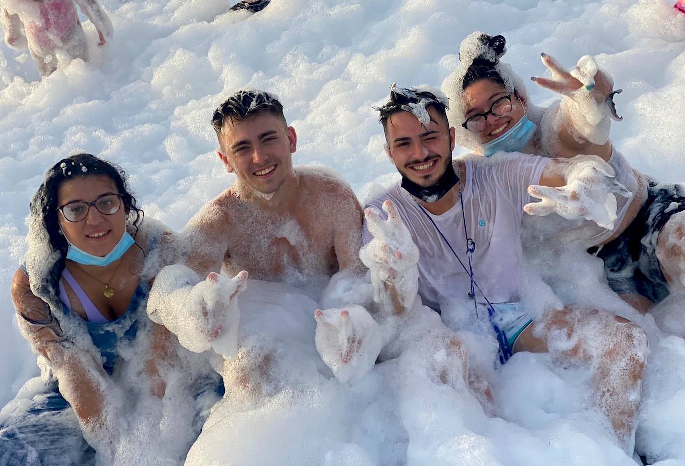 ‘DiverVega’, una iniciativa de las concejalías de Juventud y Deportes, en el campo de fútbol.