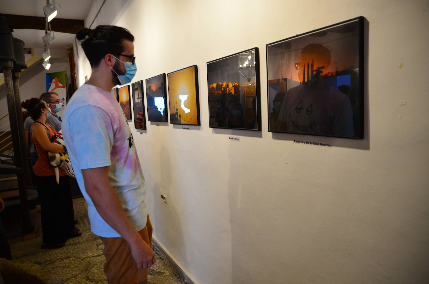 La colección de fotografías se encuentra en la Sala del Molino del Carmen de San Rafael.