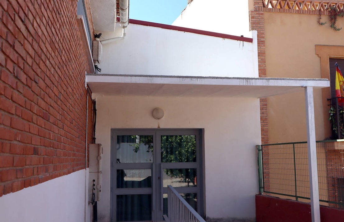 Fotos: Puesta a punto de los colegios de Huétor Vega