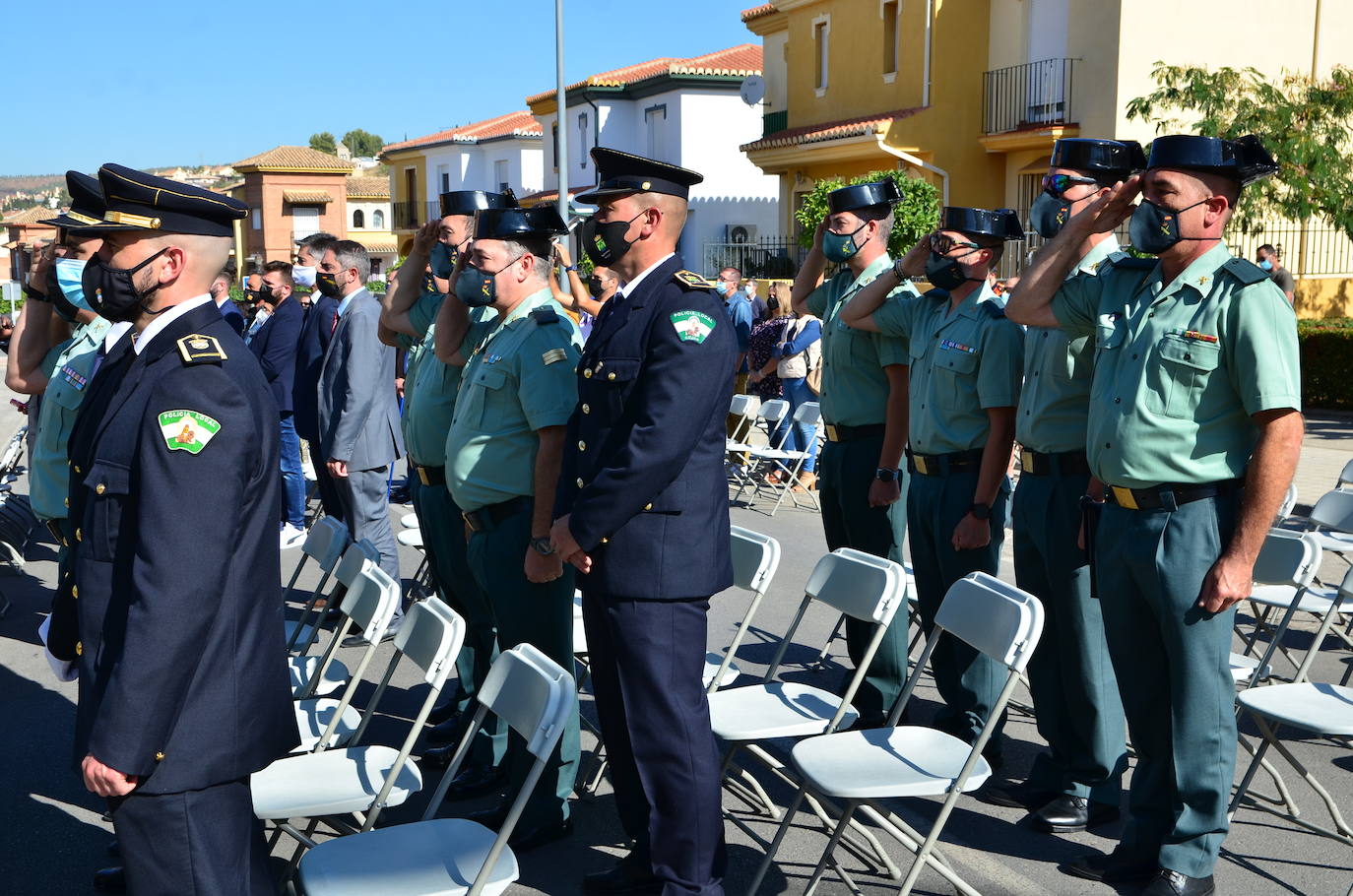 Fotos: Inauguración del monolito y la plaza en memoria del agente Arcos en Huétor Vega