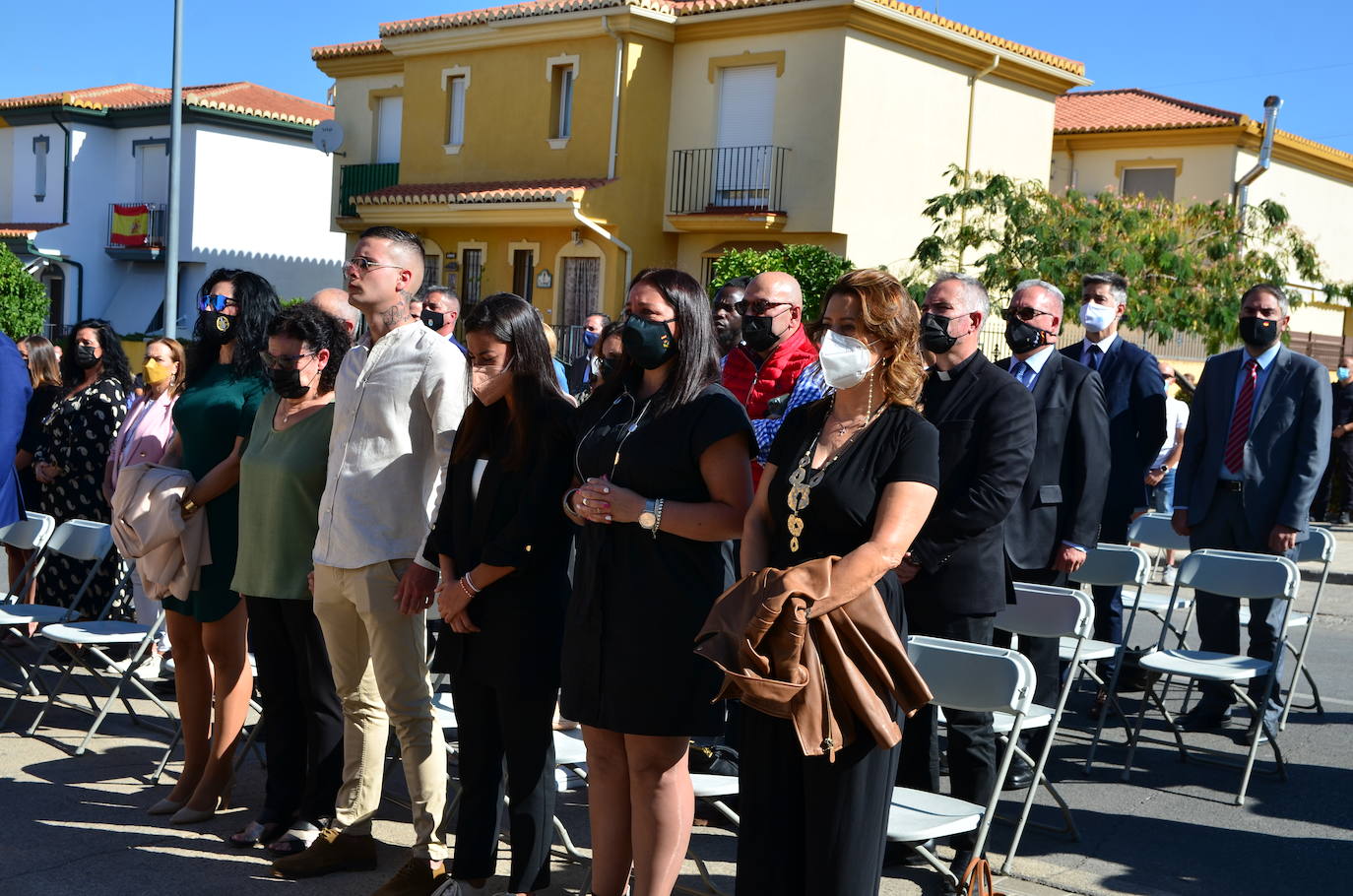 Fotos: Inauguración del monolito y la plaza en memoria del agente Arcos en Huétor Vega