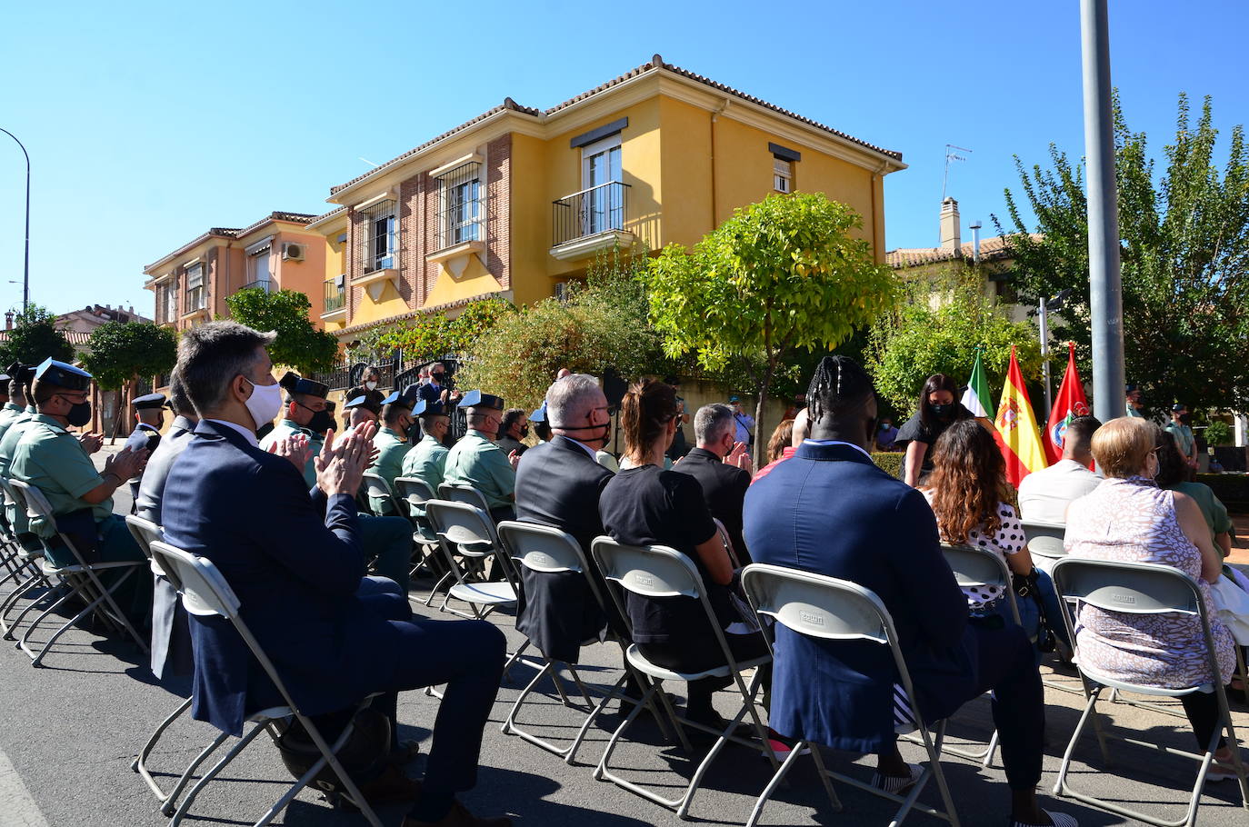 Fotos: Inauguración del monolito y la plaza en memoria del agente Arcos en Huétor Vega