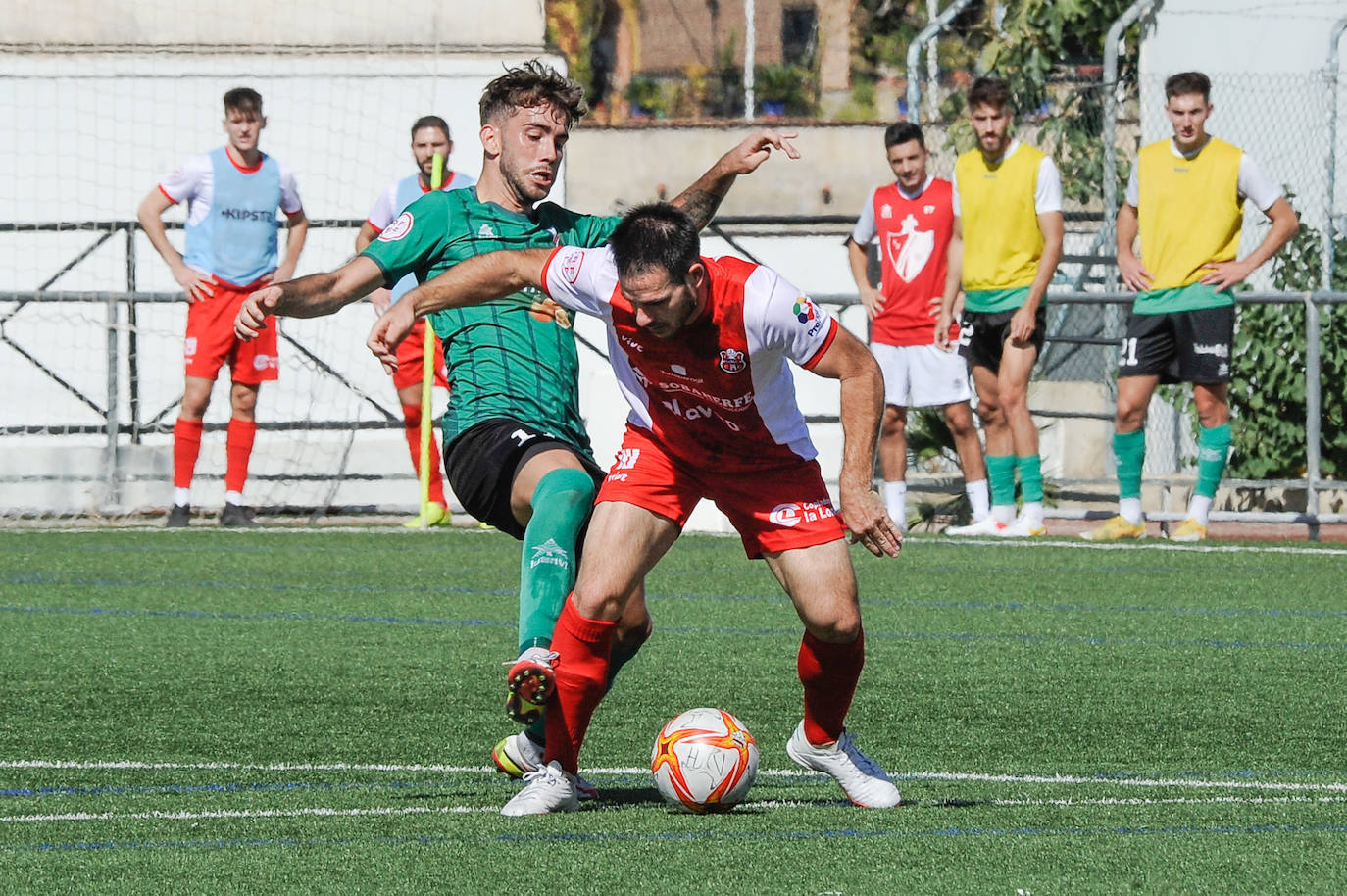 El Huétor Vega cae por la mínima ante el filial del Almería, ahora líder