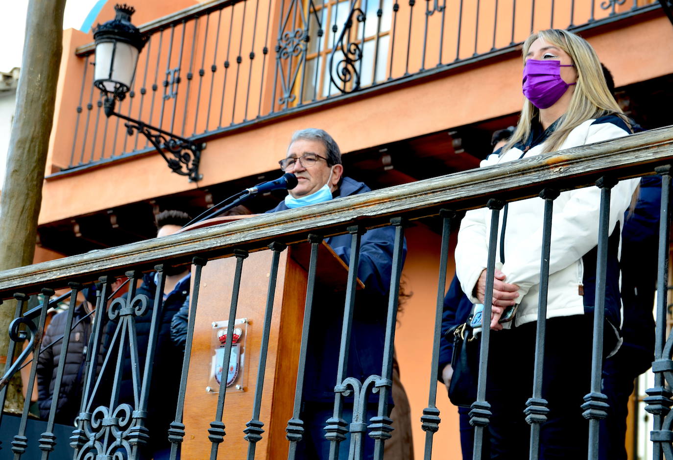 Fotos: Los estudiantes de Huétor Vega alzan la voz contra la violencia de género