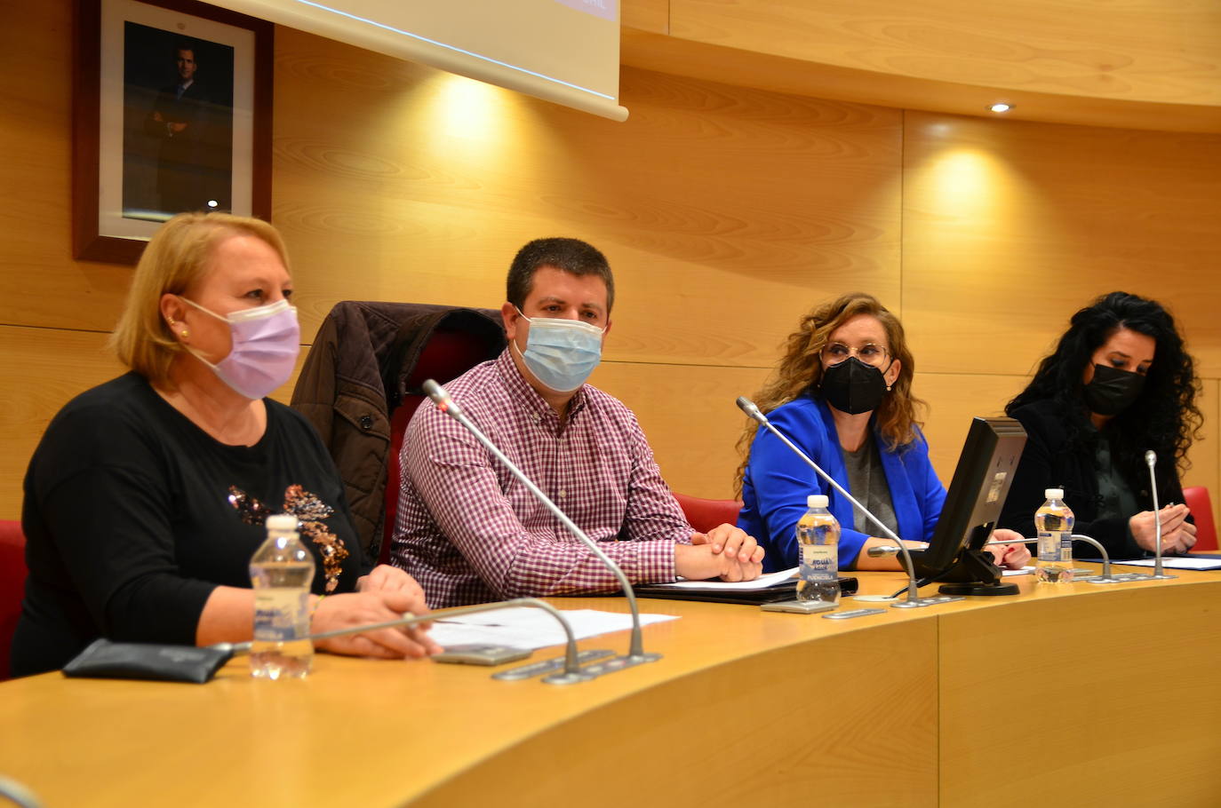 Fotos: Jornada sobre ciberviolencia de género, en Huétor Vega