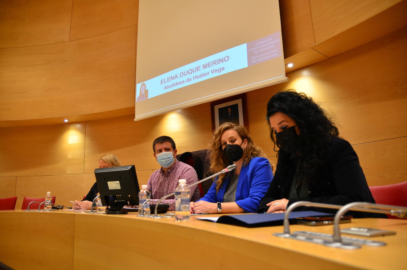 Fotos: Jornada sobre ciberviolencia de género, en Huétor Vega