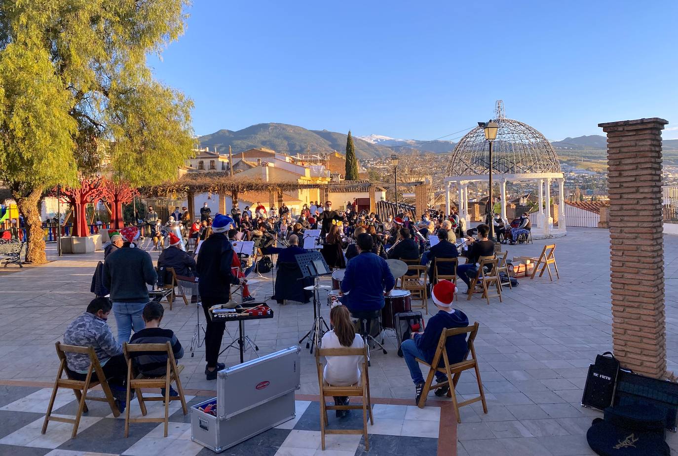 Fotos: Concierto de Navidad de la Banda de Música de Huétor