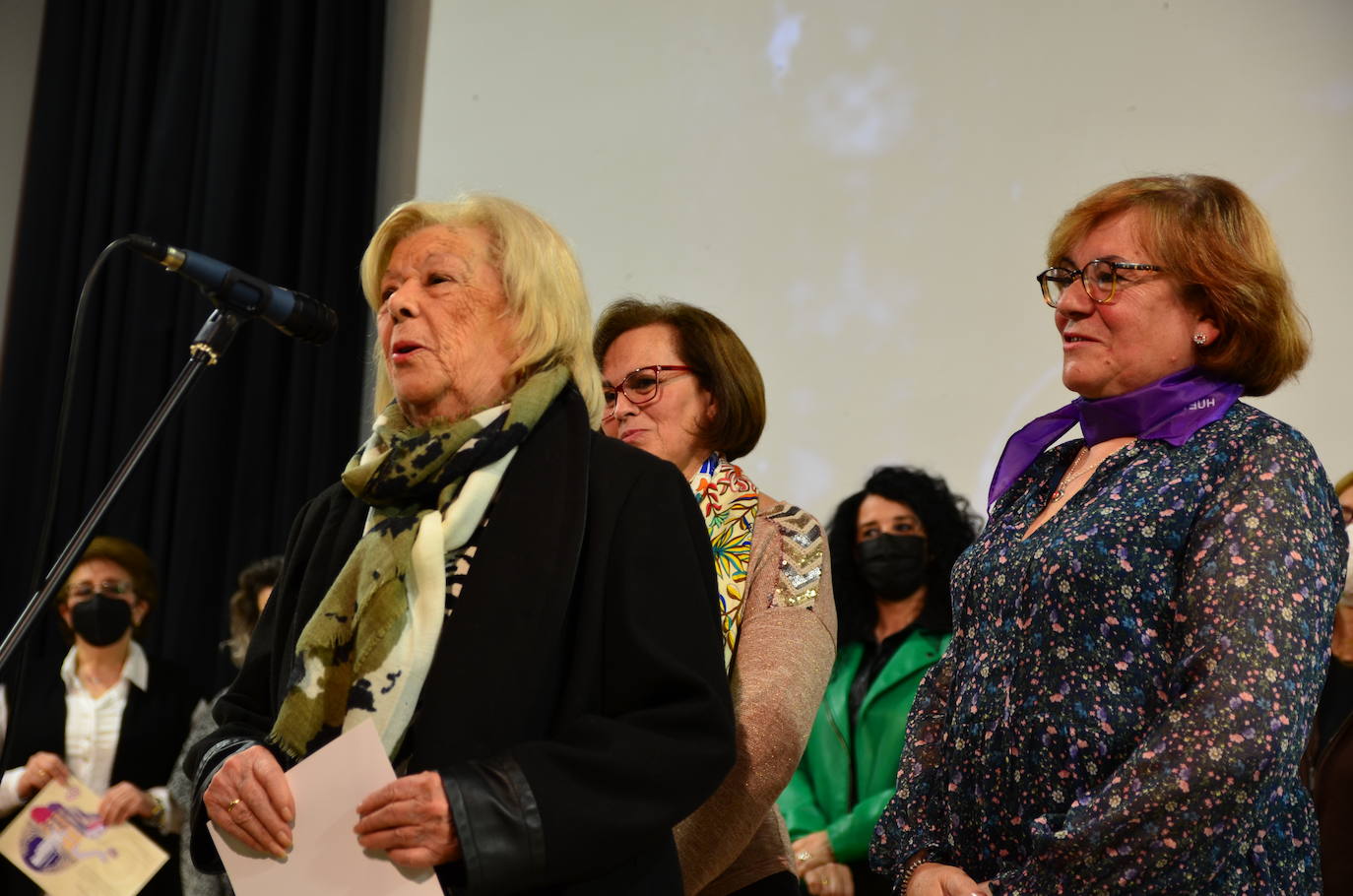 Fotos: Homenaje a las mujeres concejalas en la historia de Huétor Vega