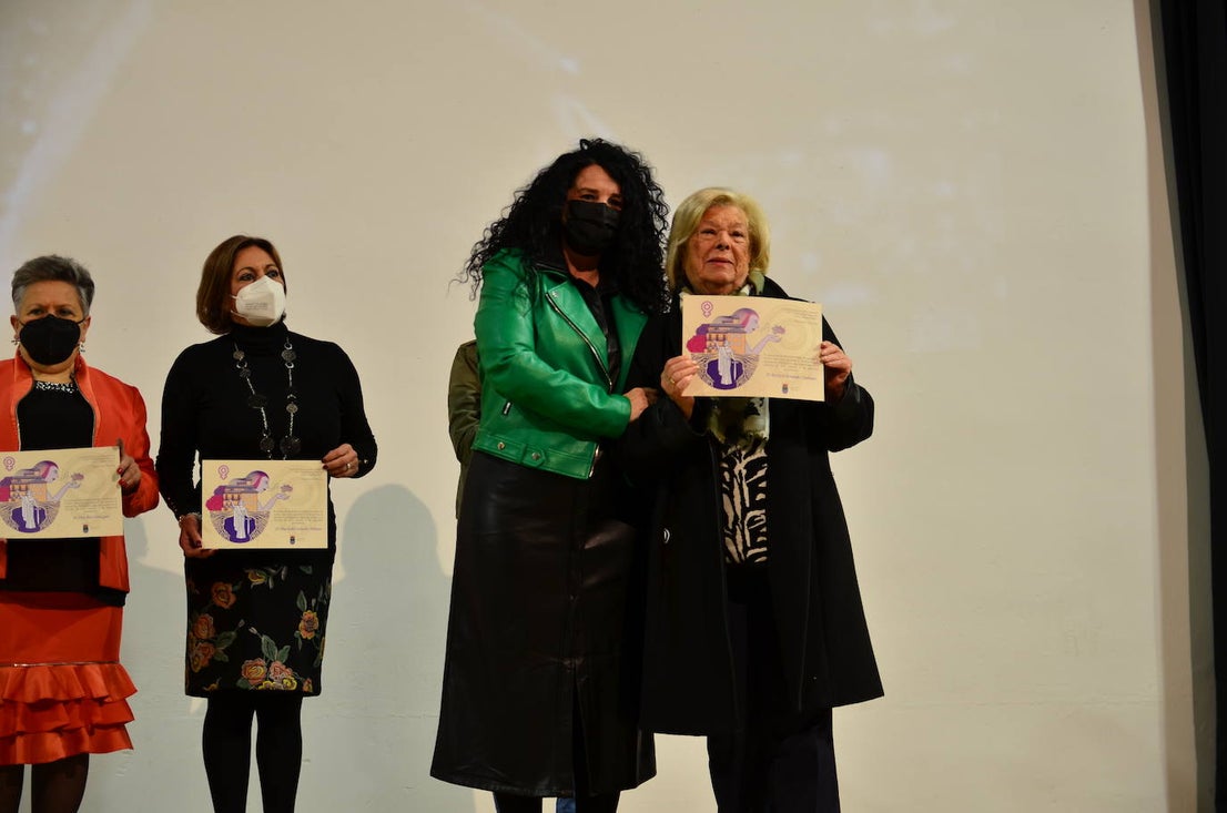 Fotos: Homenaje a las mujeres concejalas en la historia de Huétor Vega
