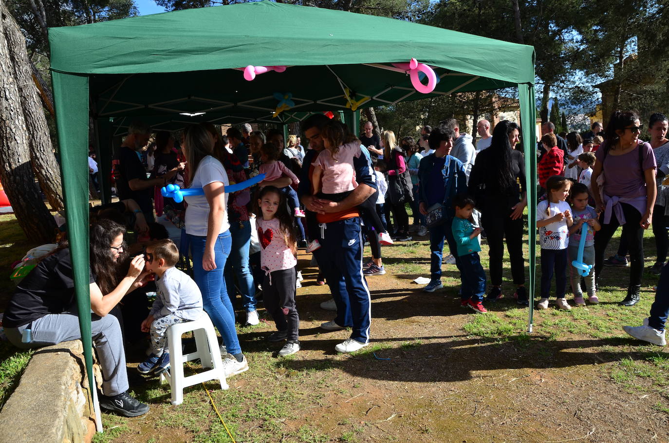 Fotos: 'Roar el güevo': la merienda más divertida de Huétor Vega