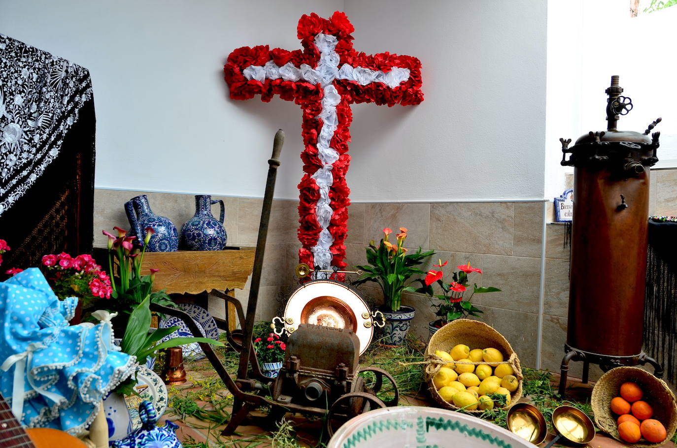 Cruz del Mesón La Bodega, tercer premio del concurso municipal.