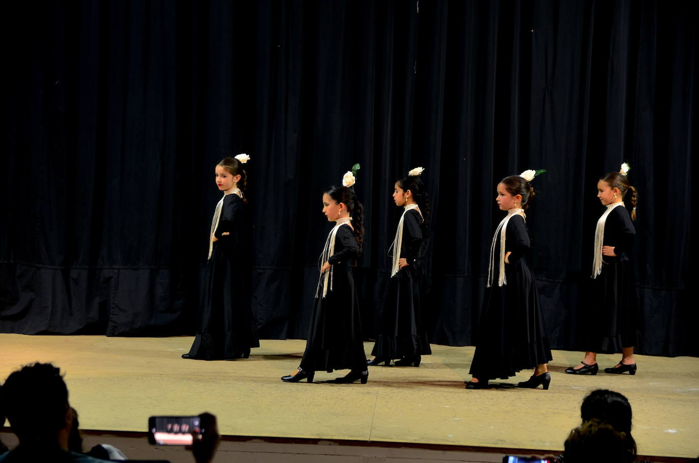 Grupos de baile flamenco de la Escuela de Música y Danza de Huétor Vega.