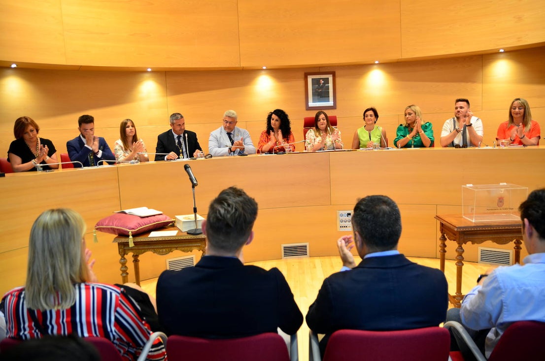 Elección y toma de posesión de Elena Duque como alcaldesa de Huétor Vega.