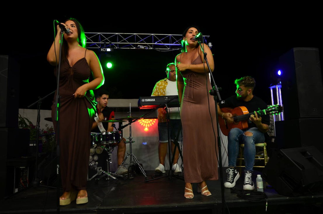 Concierto de Zoniché en la Fiesta de la Juventud de Huétor Vega.