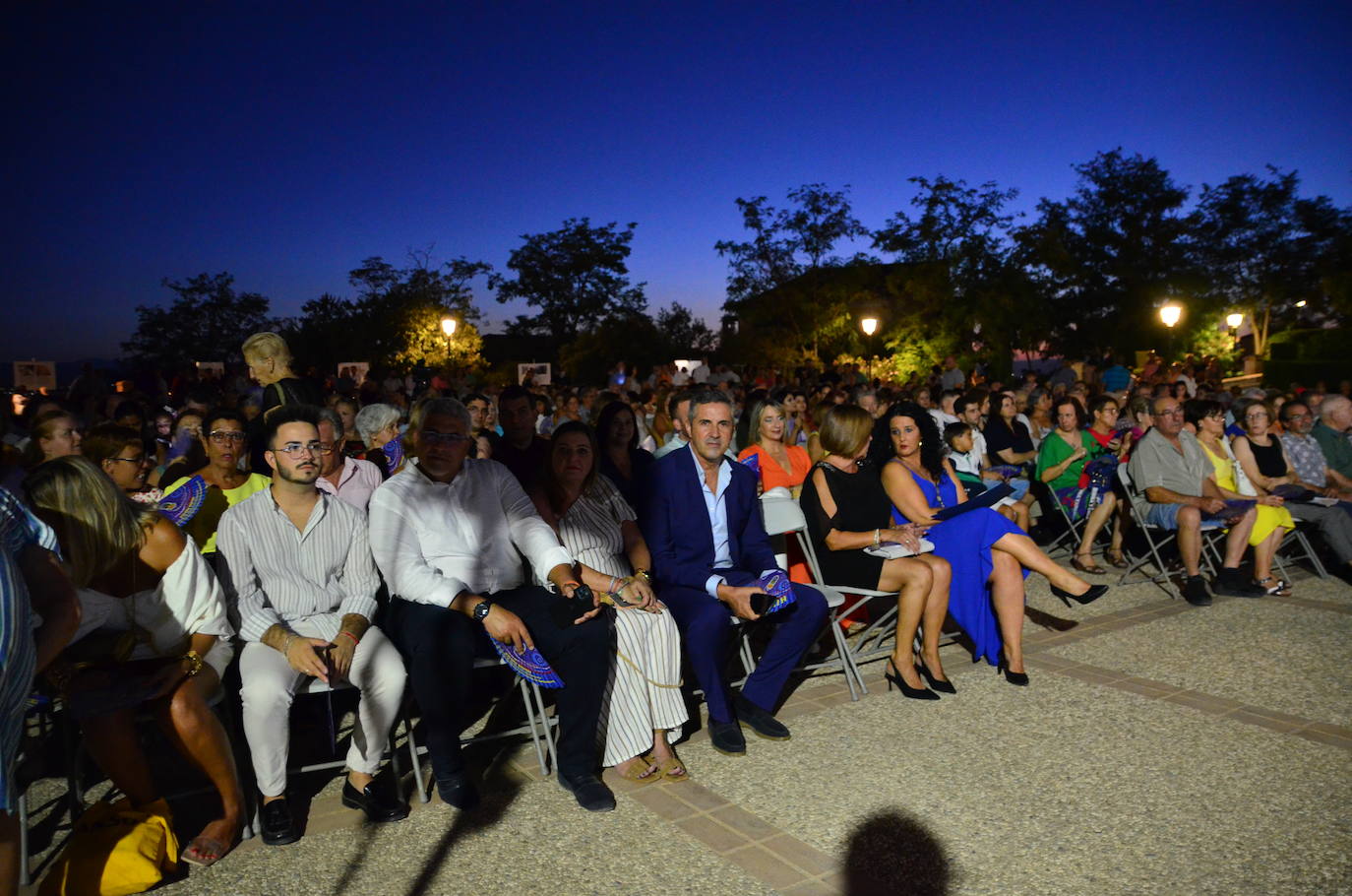 Más de 400 personas acudieron al pregón de las fiestas de Huétor Vega.