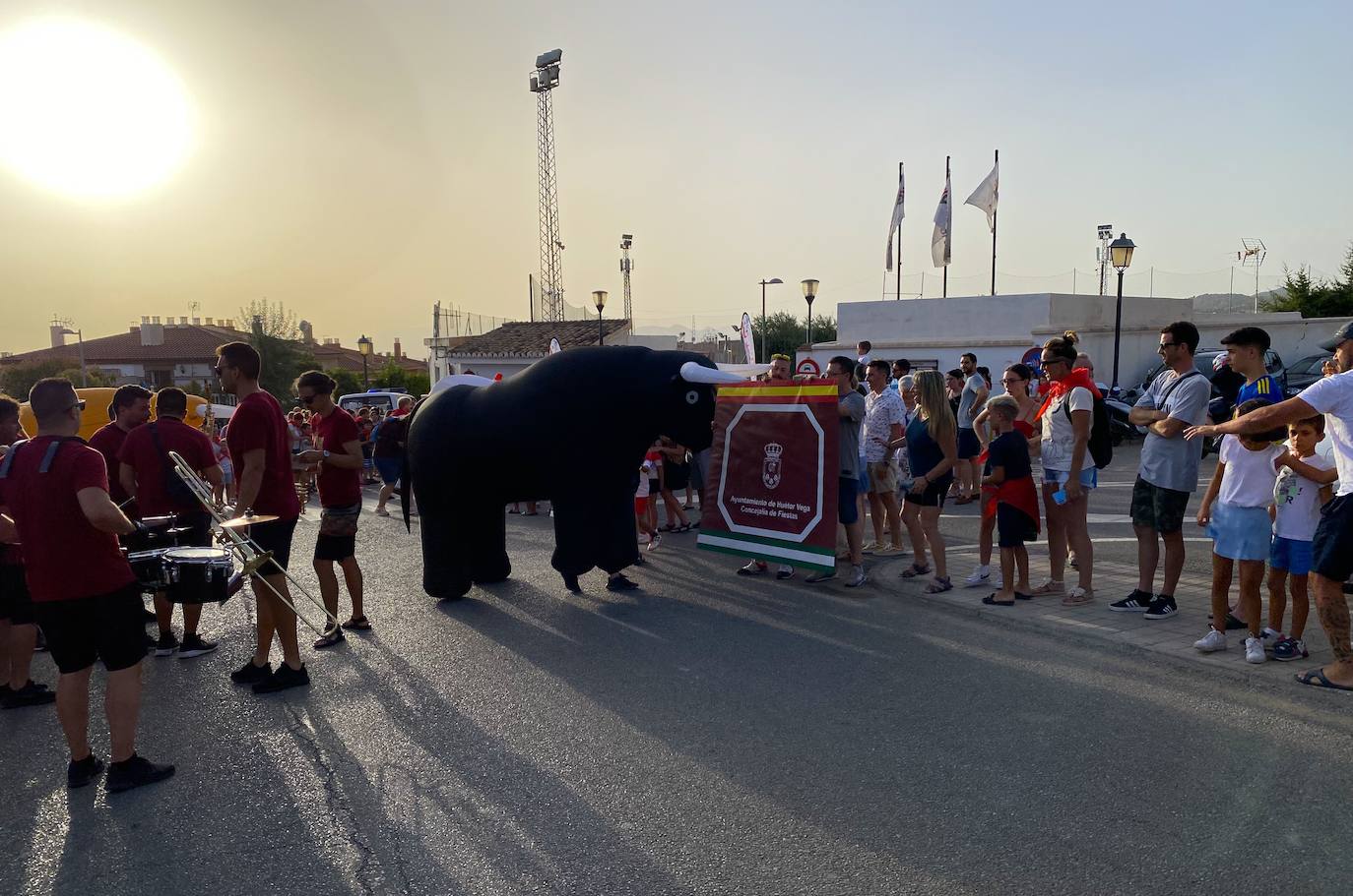 Encierro de toros hinchables en las fiestas de Huétor Vega.