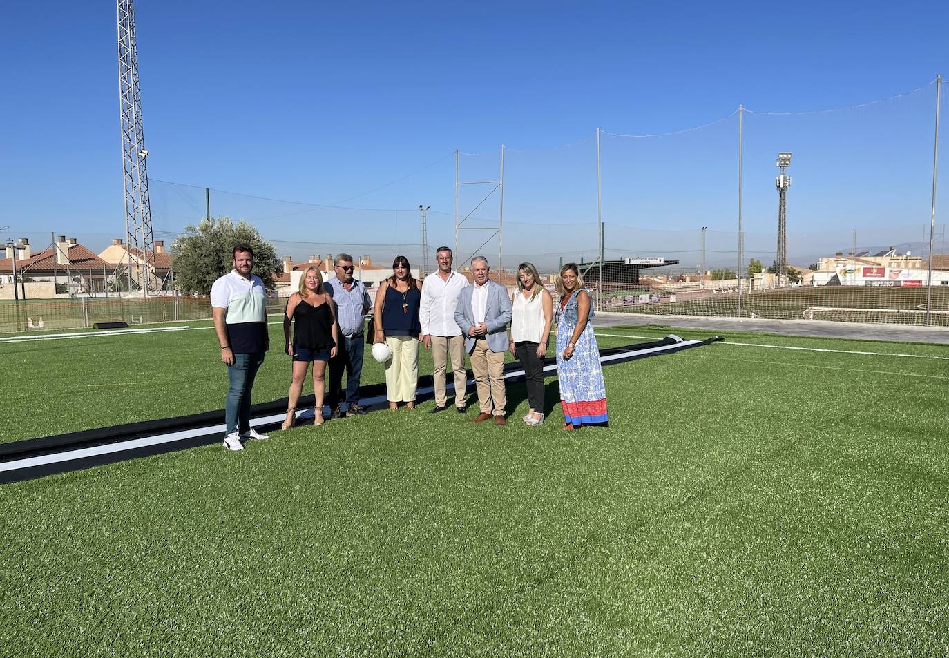 Visita al nuevo campo de fútbol 7 en Las Viñas.