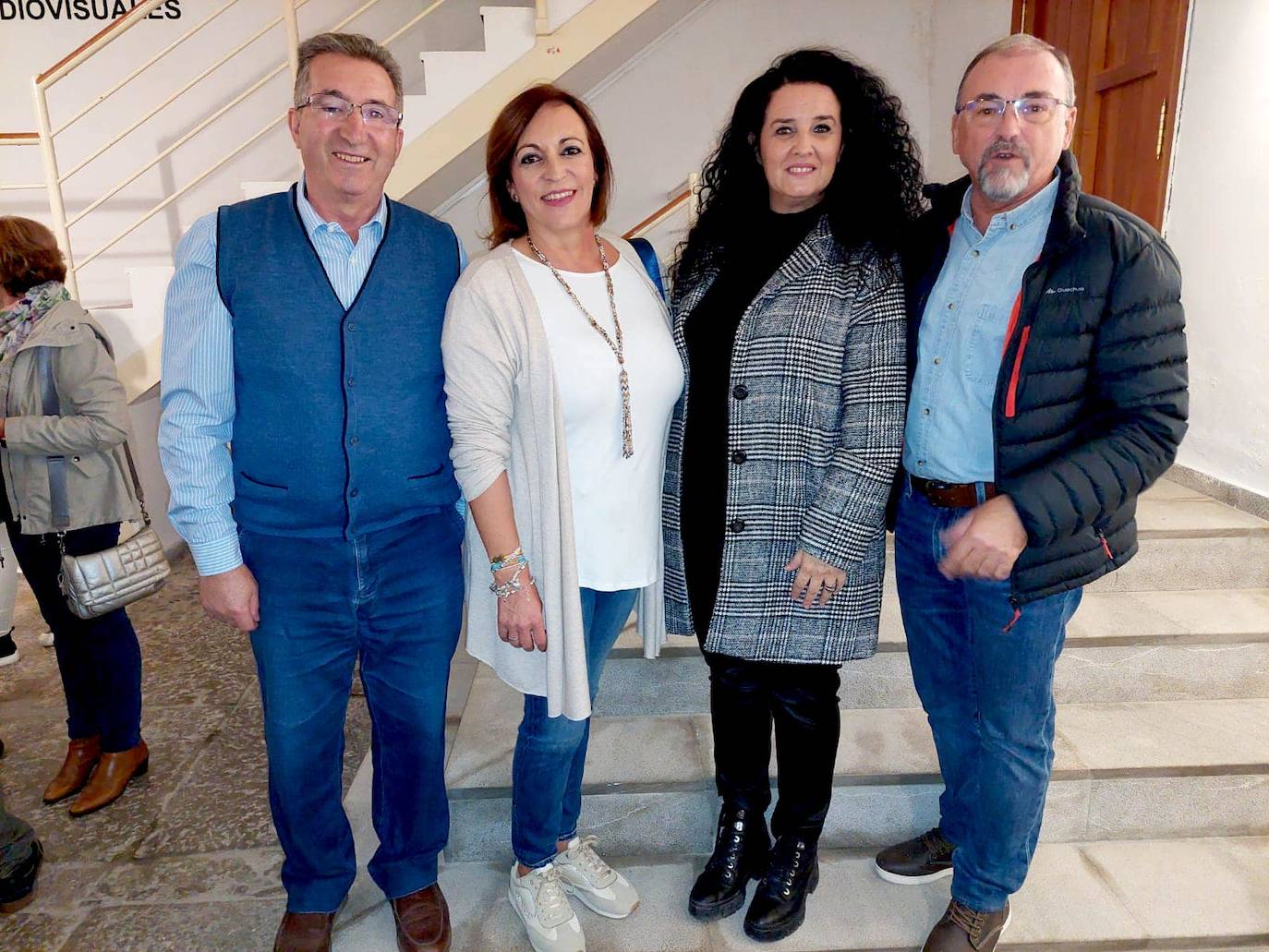 El club de senderismo Las Macucas muestra el encanto de sus rutas en una exposición en Huétor Vega