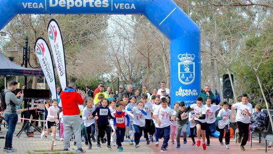 Más de medio millar de personas participan en la 'Little Heroes' de Huétor Vega