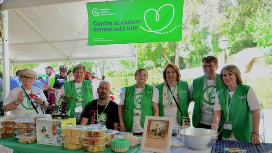 Merienda solidaria en Huétor Vega: chocolate, productos de Semana Santa y manualidades